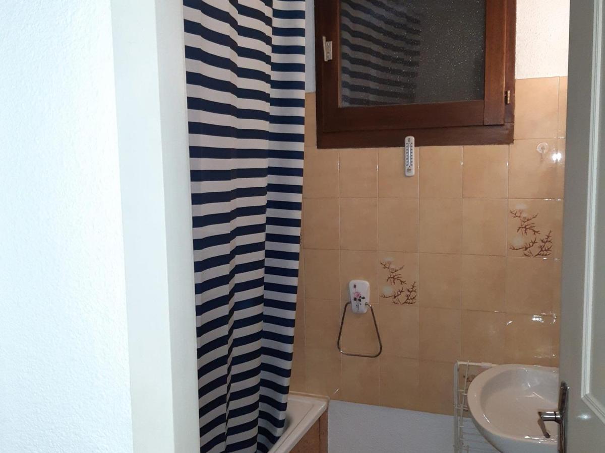 T2 Calme Avec Balcon Et Parking A - Fr-1-517-64 *